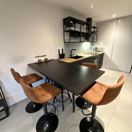 Apartmán Schoenes Design I Boxspring I P I Smart I Wasch I 200m Bahnhof *