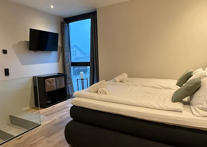 Schoenes Design I Boxspring I P I Smart I Wasch I 200m Bahnhof *